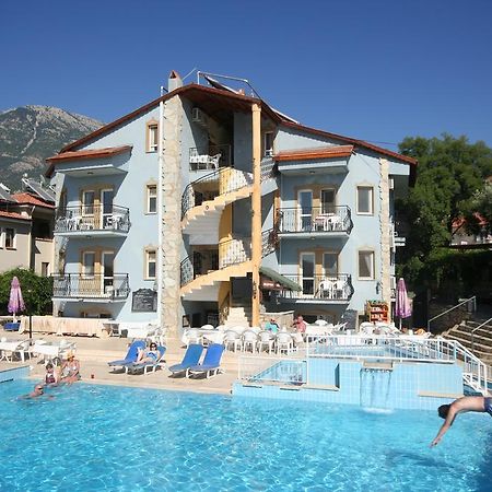 אולודניץ Cypriot Hotel מראה חיצוני תמונה