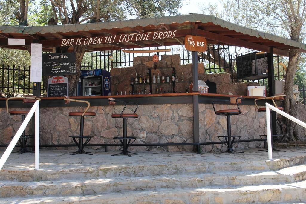 אולודניץ Cypriot Hotel מראה חיצוני תמונה