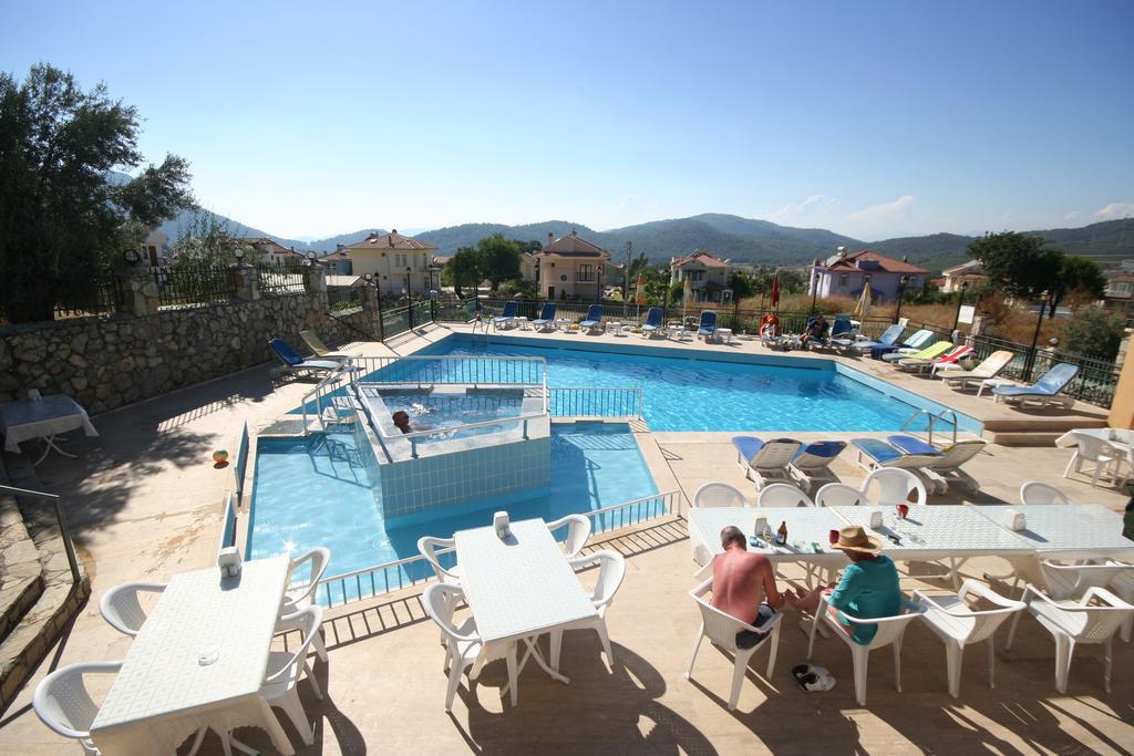 אולודניץ Cypriot Hotel מראה חיצוני תמונה