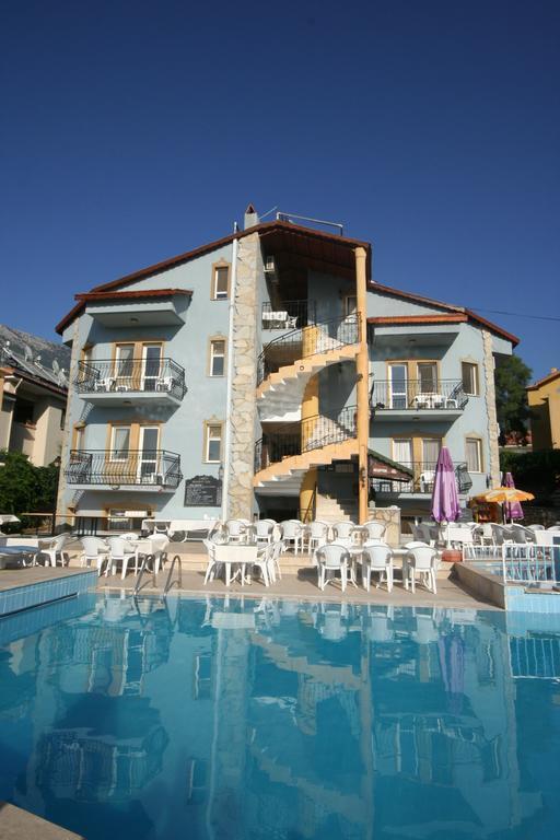 אולודניץ Cypriot Hotel מראה חיצוני תמונה