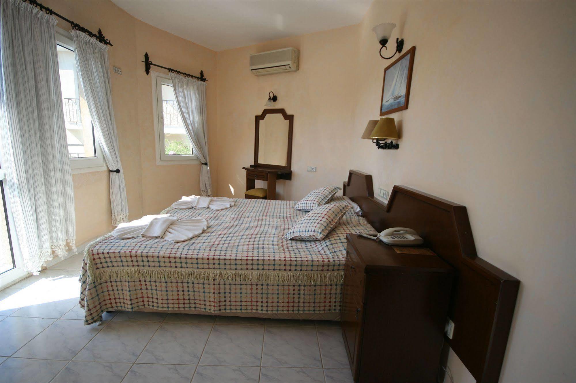 אולודניץ Cypriot Hotel מראה חיצוני תמונה